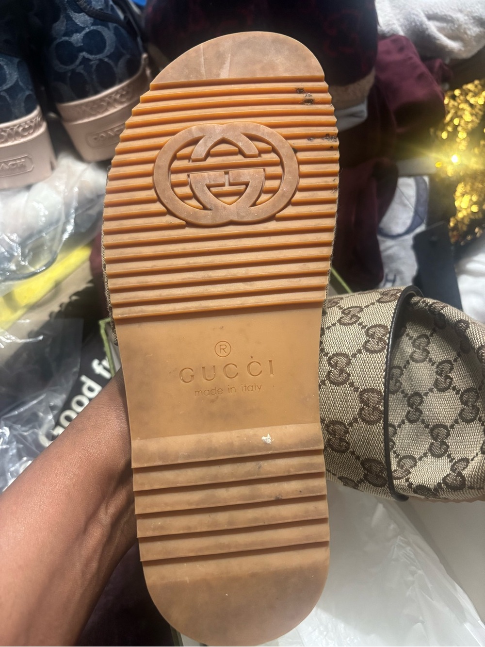 Gucci Beige GG Supreme Monogram Slide Sandals - Picture 5 of 12